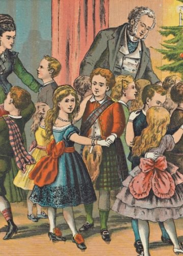 Woonkamer_vol_keurig_geklede_kinderen_die_bij_de_kerstboom_dansen
