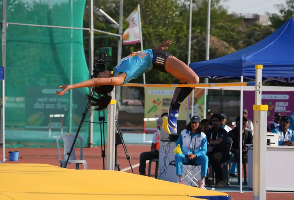 Pooja Sets KIUG Record | exploretimes