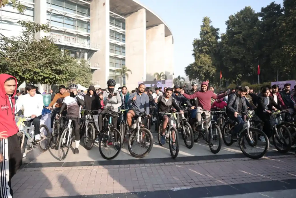 Sundays on Cycle | exploretimes